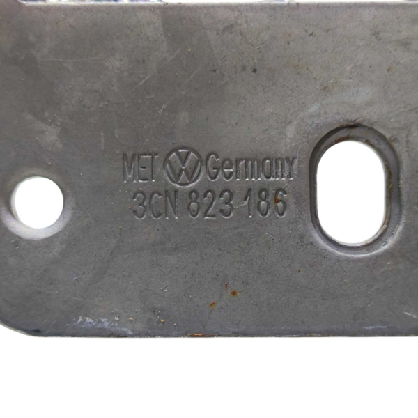 DOBRADIÇA CAPÔ SUPERIOR 3CN823186 VW TAOS 2023 2024 - Imagem 5