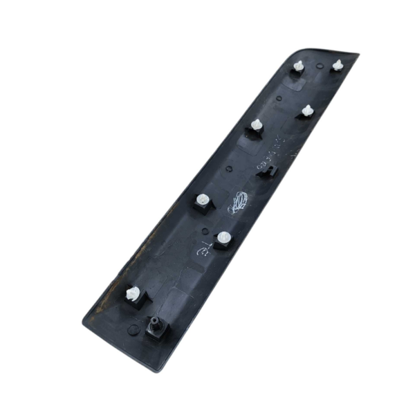 FRISO PORTA TRAS ESQ RENAULT SANDERO 2008 A 2012 8200526626 - Imagem 6