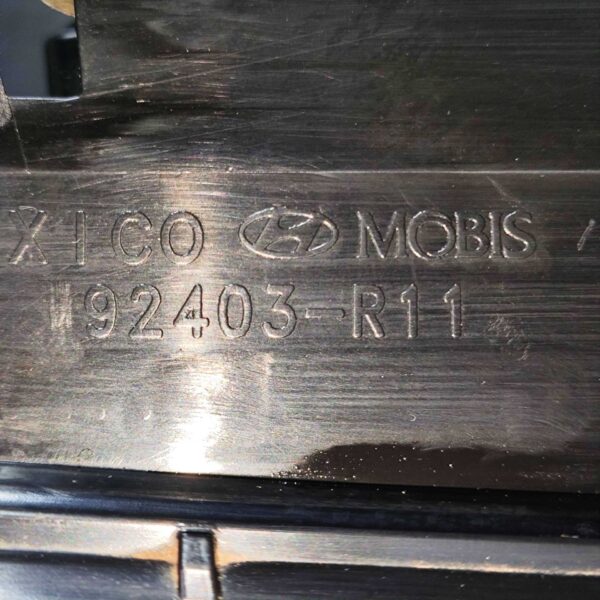 LANTERNA TAMPA TRS ESQ HYUNDAI HB20 HATCH 2020/2023 92403r11 - Imagem 7