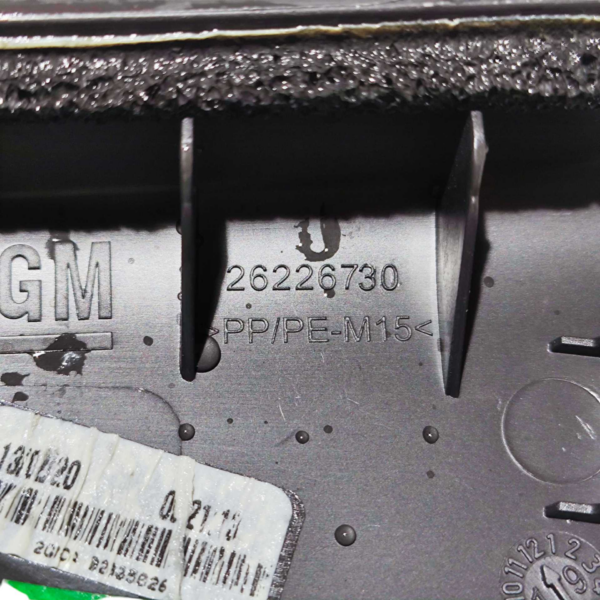 MOLDURA INTERNA PORTA TRAS DIR Gm Tracker 1.2 2021/2022 - Imagem 5