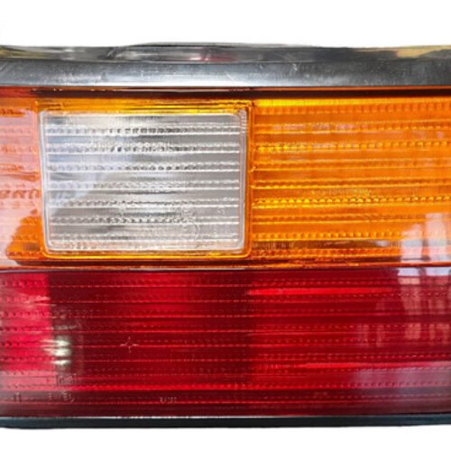 Lanterna Tampa Traseira Direita Volks Santana 91 A 94 Ipv