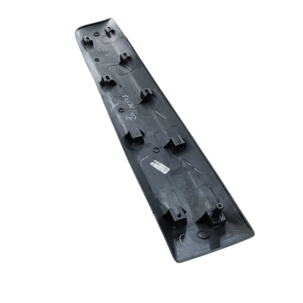 FRISO PORTA TRAS ESQ RENAULT SANDERO 2011 A 2014 828773863 - Imagem 6