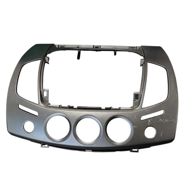MOLDURA PAINEL CENTRAL MITSUBISHI L200 TRITON 2008 A 2012